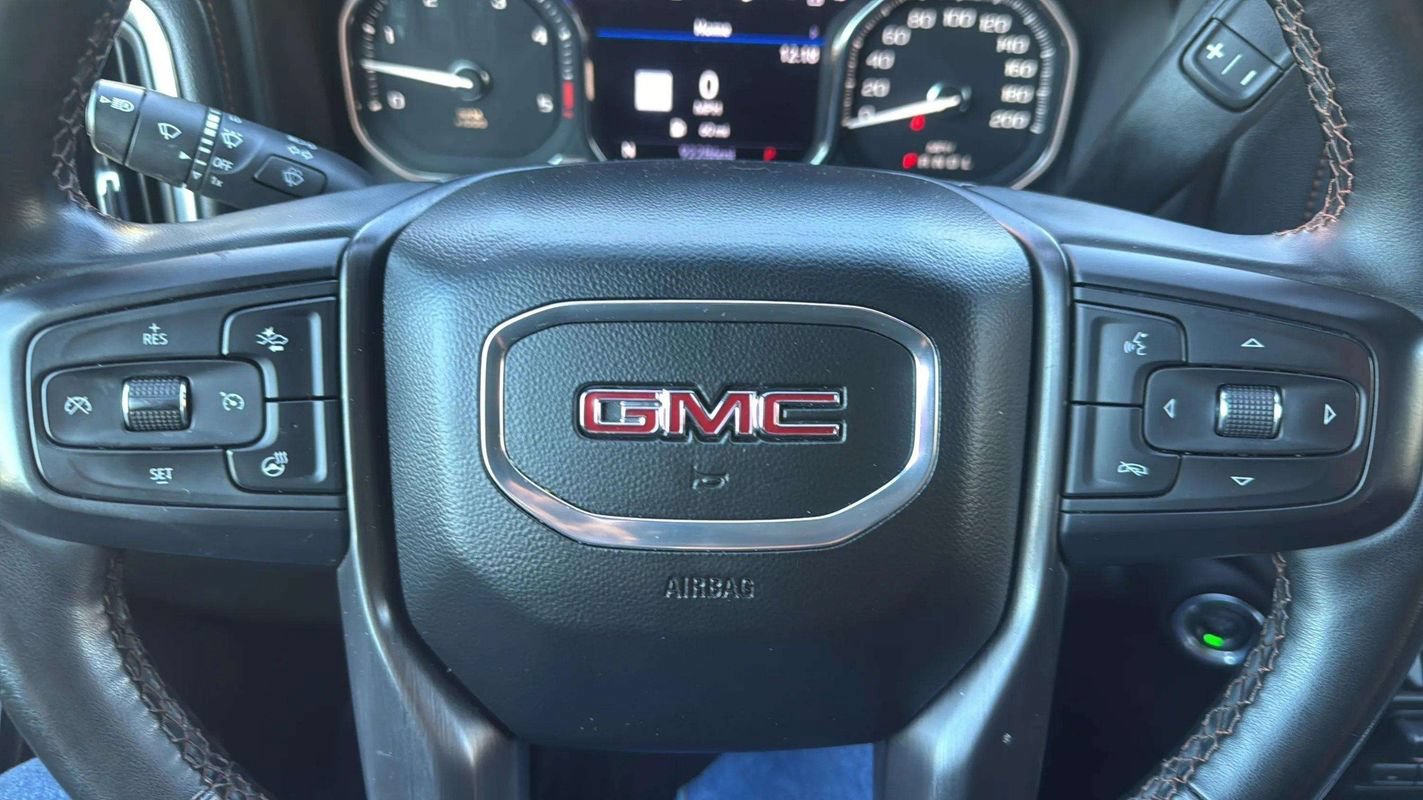 Used 2023 GMC Sierra 3500 AT4 w/ AT4 Preferred Package AWD/4WD image 13