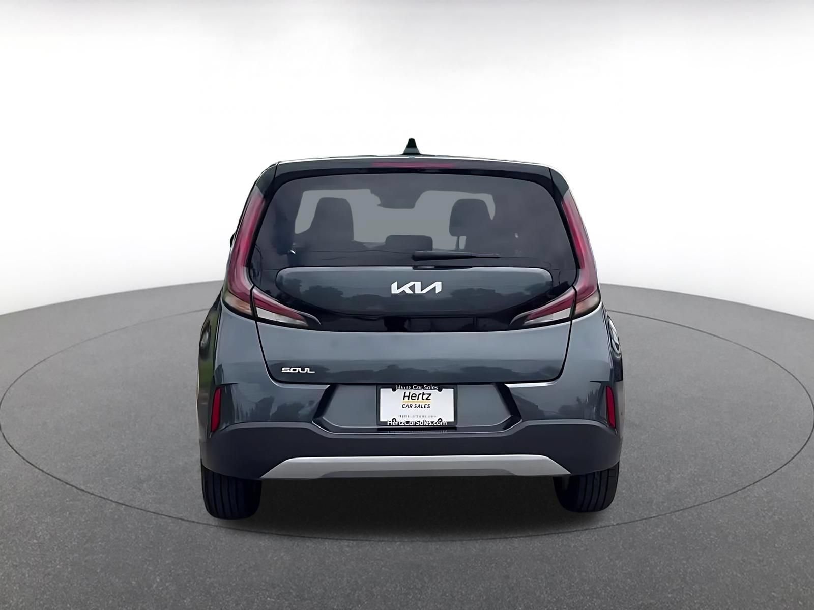 Used 2025 Kia Soul LX w/ LX Technology Package FWD image 12
