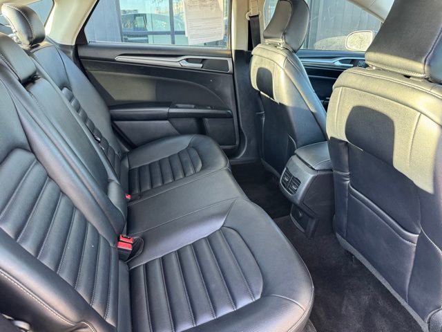 Used 2020 Ford Fusion SEL FWD image 19