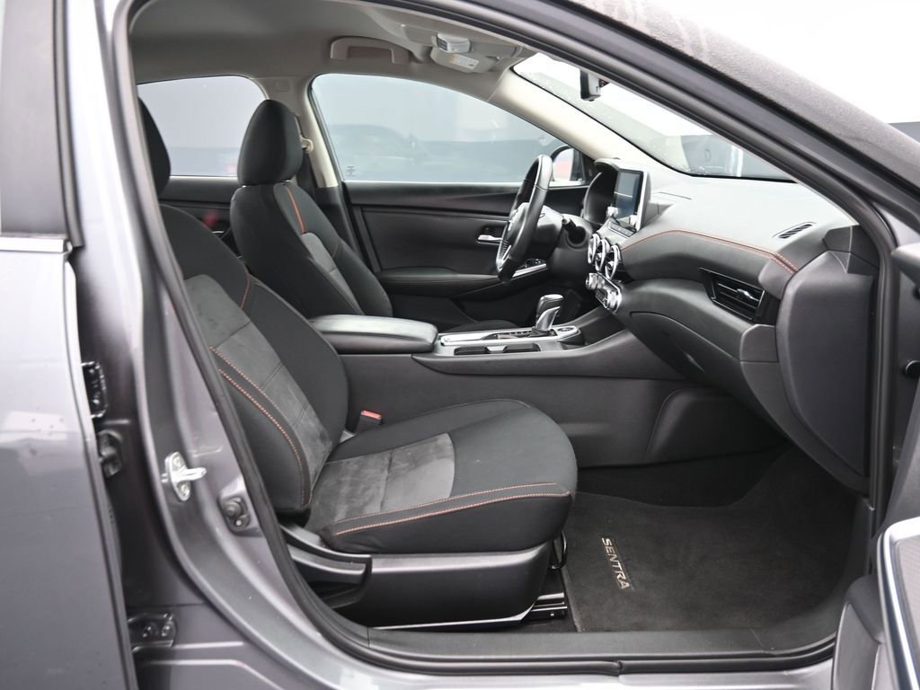 Used 2023 Nissan Sentra SR w/ Electronics Package image 36