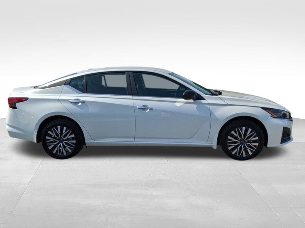 New 2026 Nissan Altima 2.5 SV AWD/4WD image 8