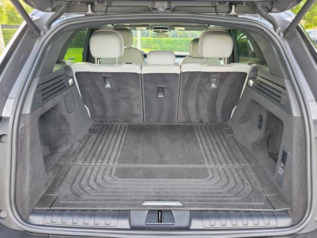 Used 2025 Land Rover Range Rover Sport SE AWD/4WD image 28