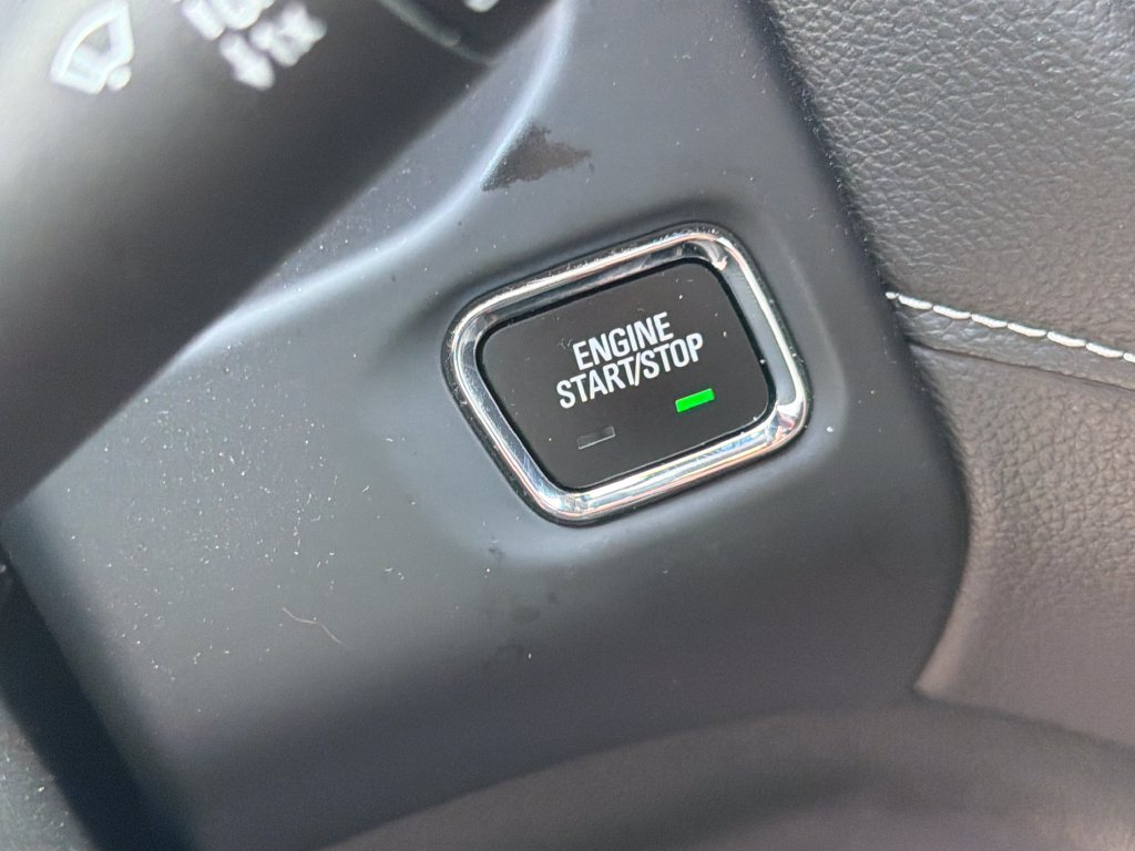 Certified 2023 GMC Acadia SLT w/ LPO, Floor Liner Package FWD image 30