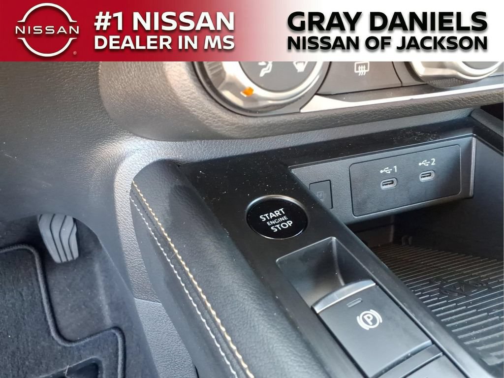 Certified 2025 Nissan Kicks SV AWD/4WD image 16