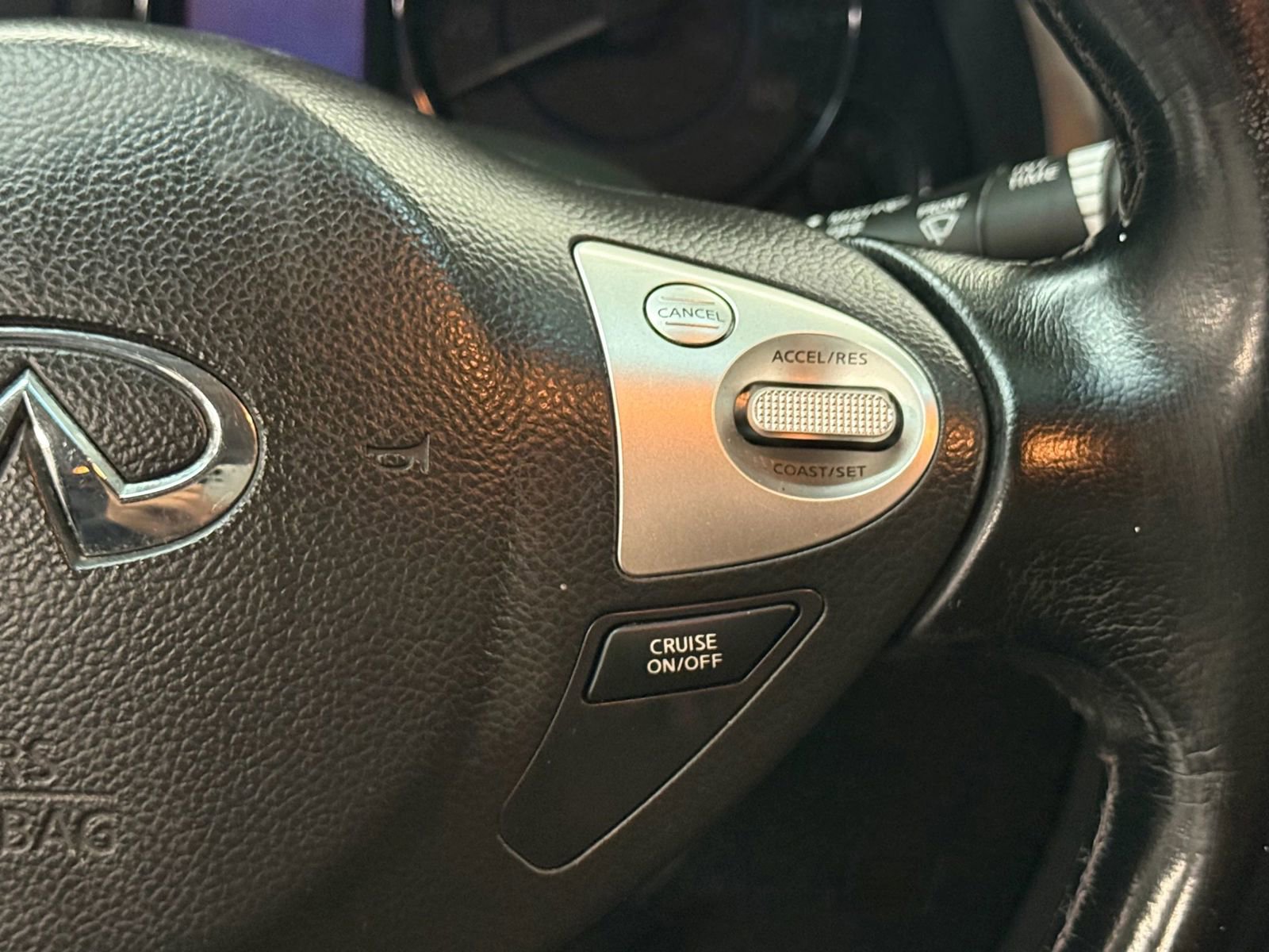 Used 2014 INFINITI QX70 3.7 w/ Premium Package image 27