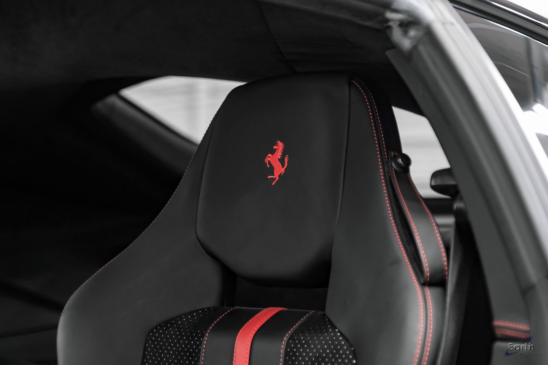 Used 2019 Ferrari 812 Superfast RWD image 47