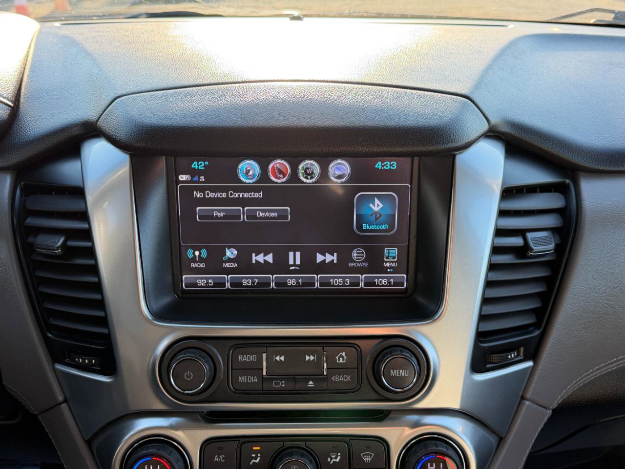 Used 2020 Chevrolet Suburban LT image 63