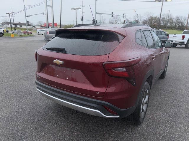 Used 2025 Chevrolet Trax LT w/ LT Convenience Package image 15