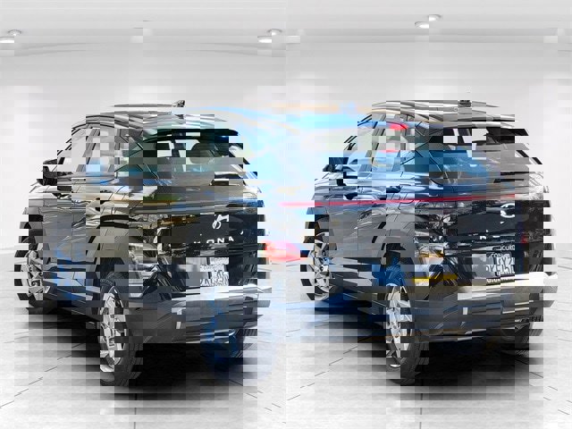 Certified 2024 Hyundai Kona SE image 5