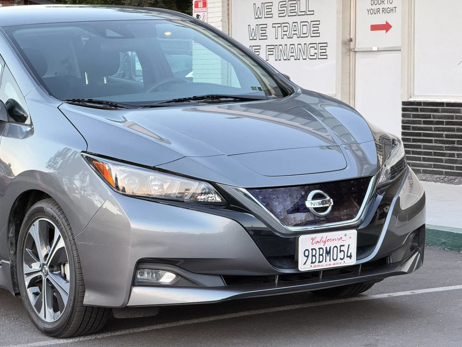 Used 2021 Nissan Leaf SV FWD image 8