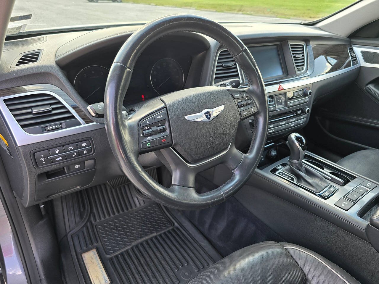 Used 2015 Hyundai Genesis 3.8 w/ Option Group 03 AWD/4WD image 15