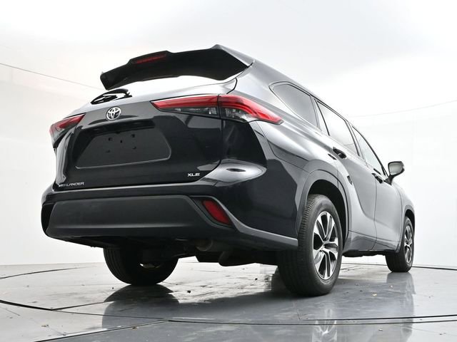 Used 2022 Toyota Highlander XLE image 48