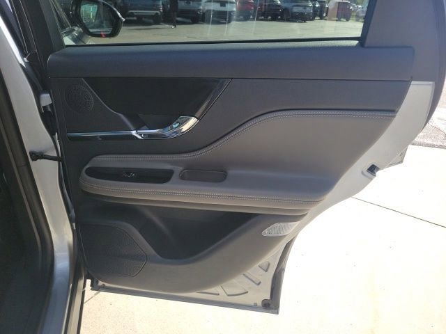 Certified 2024 Lincoln Corsair AWD w/ Equipment Group 101A image 21
