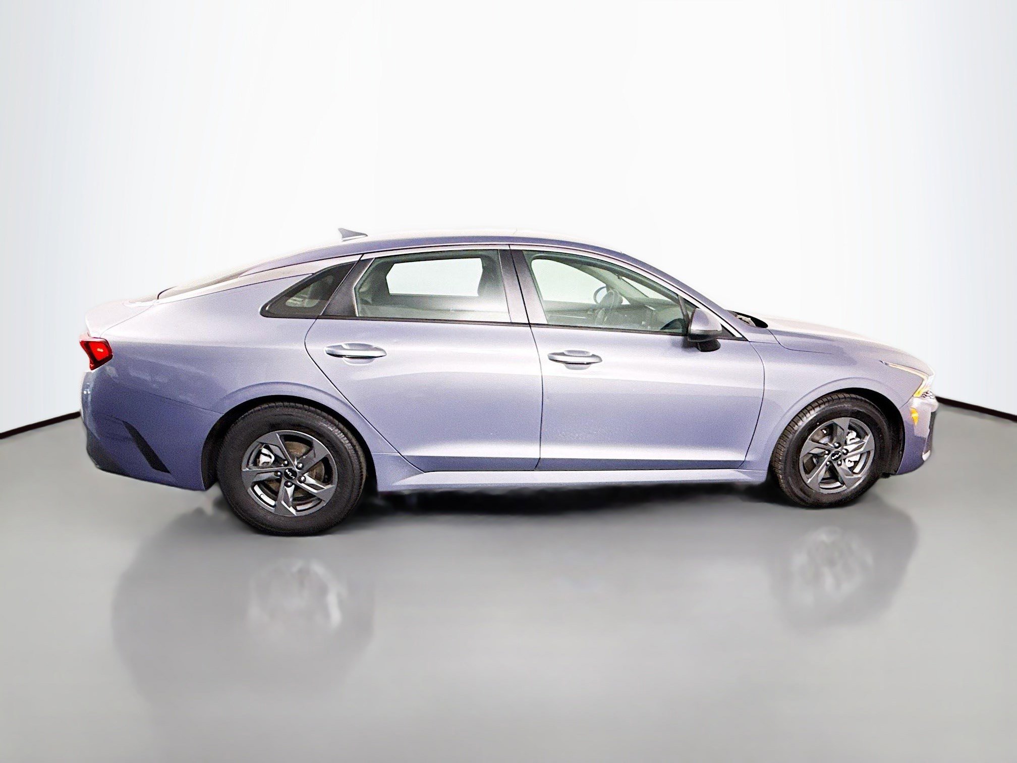 Used 2022 Kia K5 LX image 11