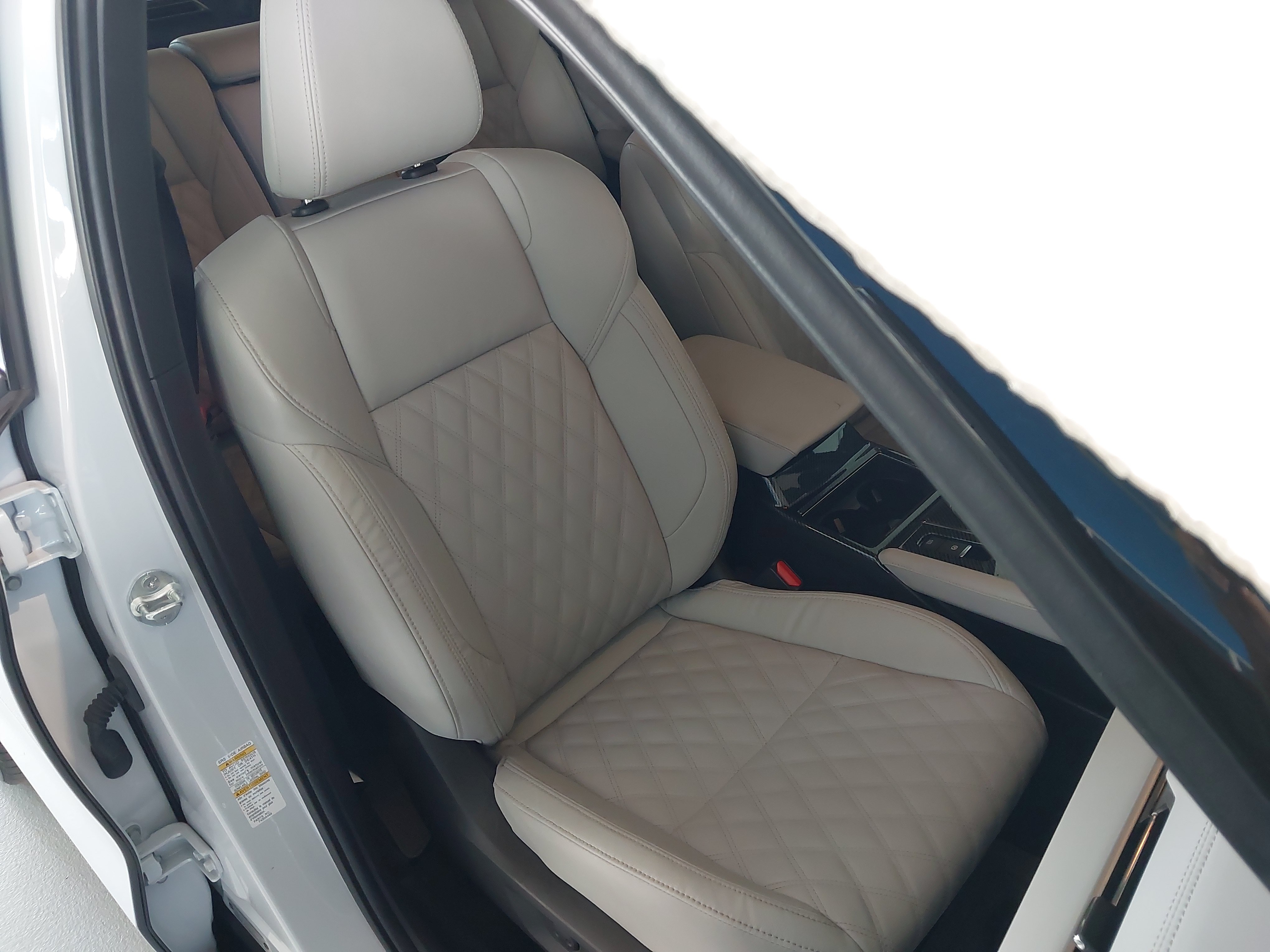 Used 2024 Mitsubishi Outlander 4WD Plug-In Hybrid image 28