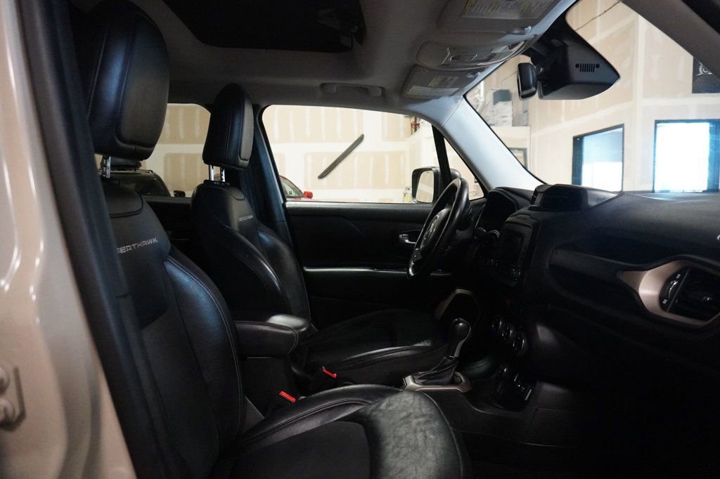Used 2017 Jeep Renegade Trailhawk image 11