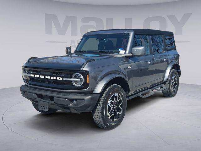 Used 2023 Ford Bronco Outer Banks image 1