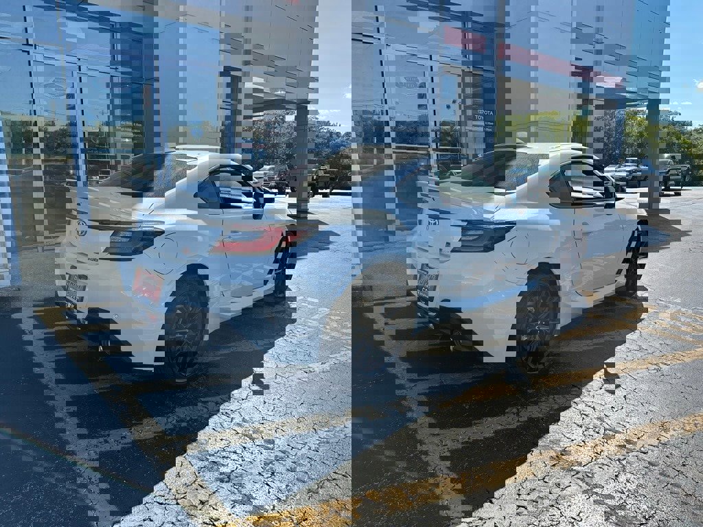 New 2025 Toyota GR86 Premium image 7