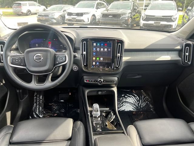 Used 2023 Volvo XC40 B5 Ultimate image 29