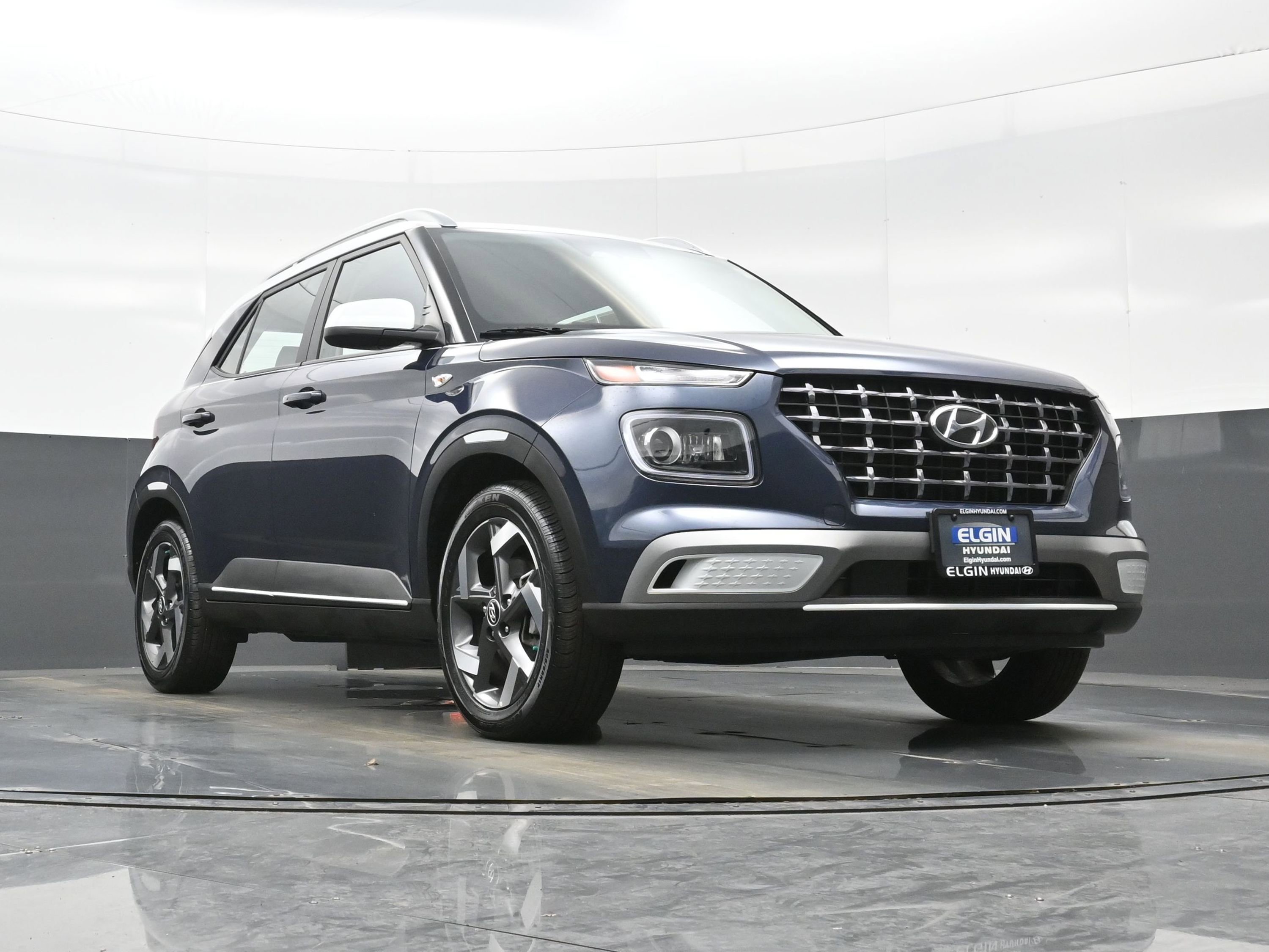 Certified 2025 Hyundai Venue Limited image 32