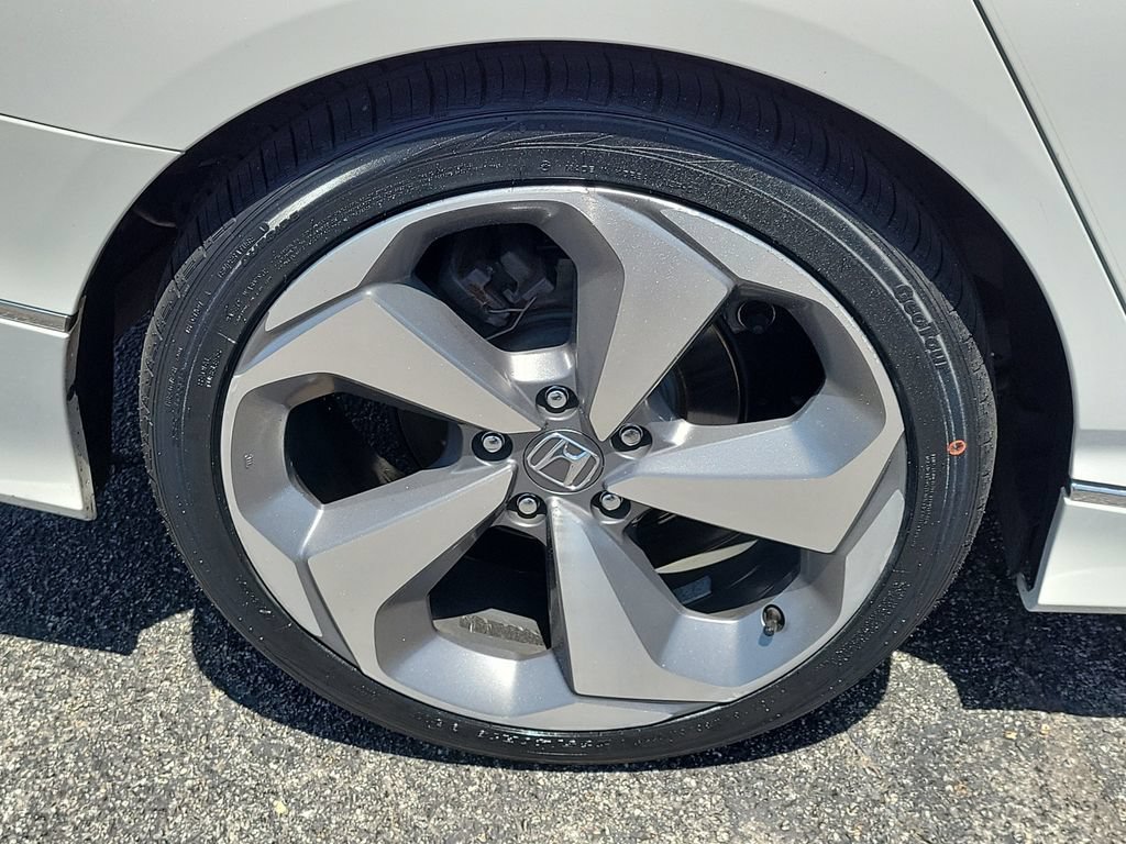 Used 2020 Honda Accord Touring image 7