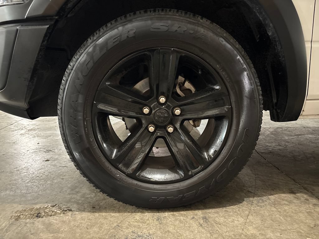 Used 2024 RAM 1500 Warlock RWD image 24