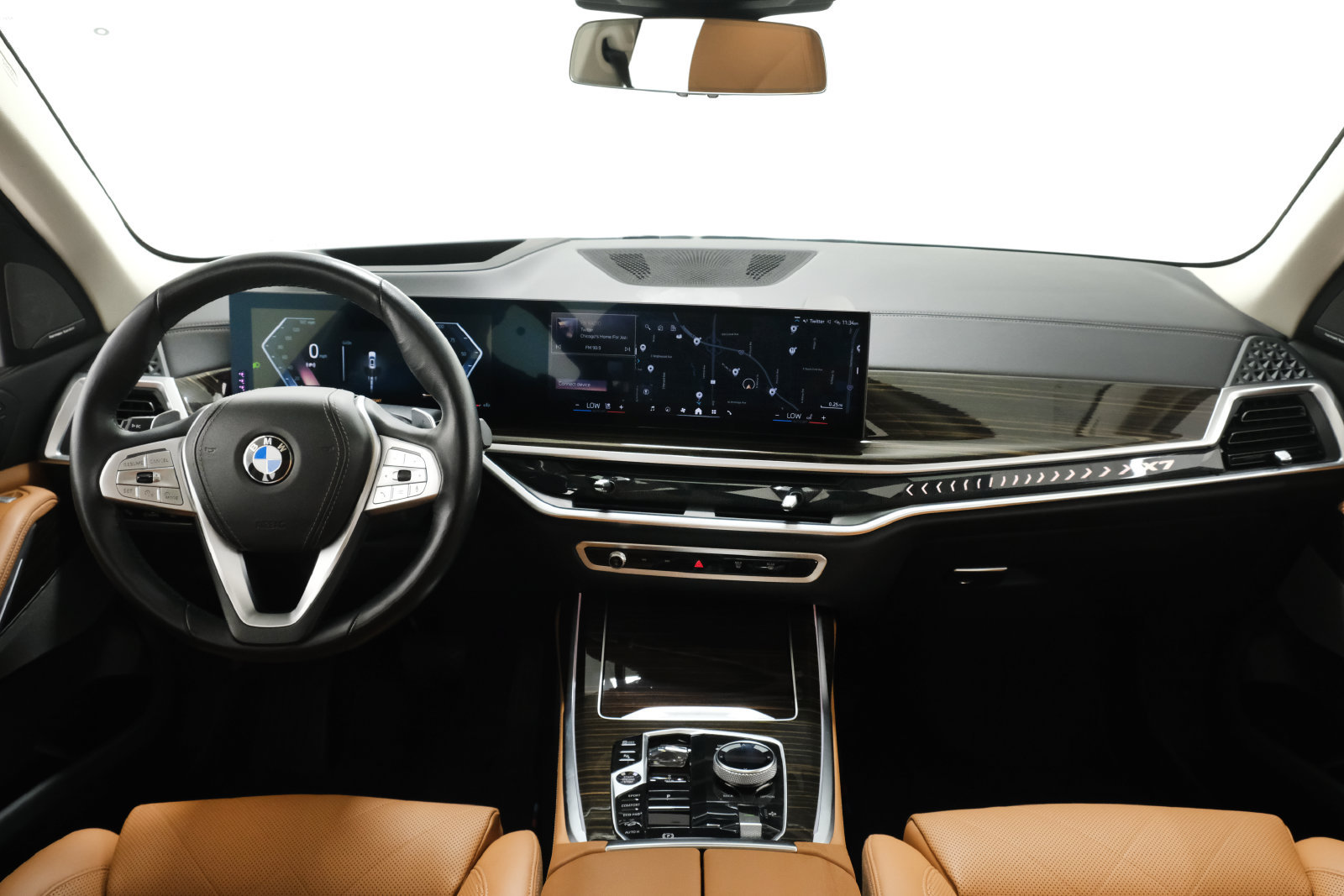 Used 2024 BMW X7 xDrive40i w/ Executive Package AWD/4WD image 9
