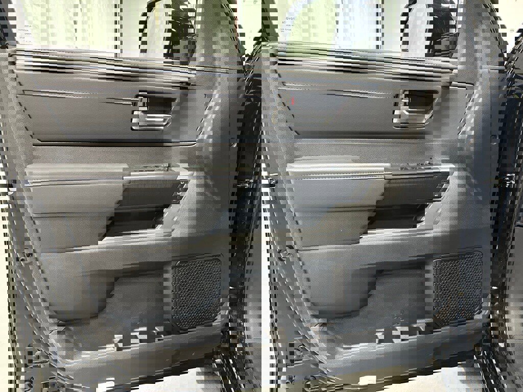 Used 2025 Toyota Tundra Platinum image 8