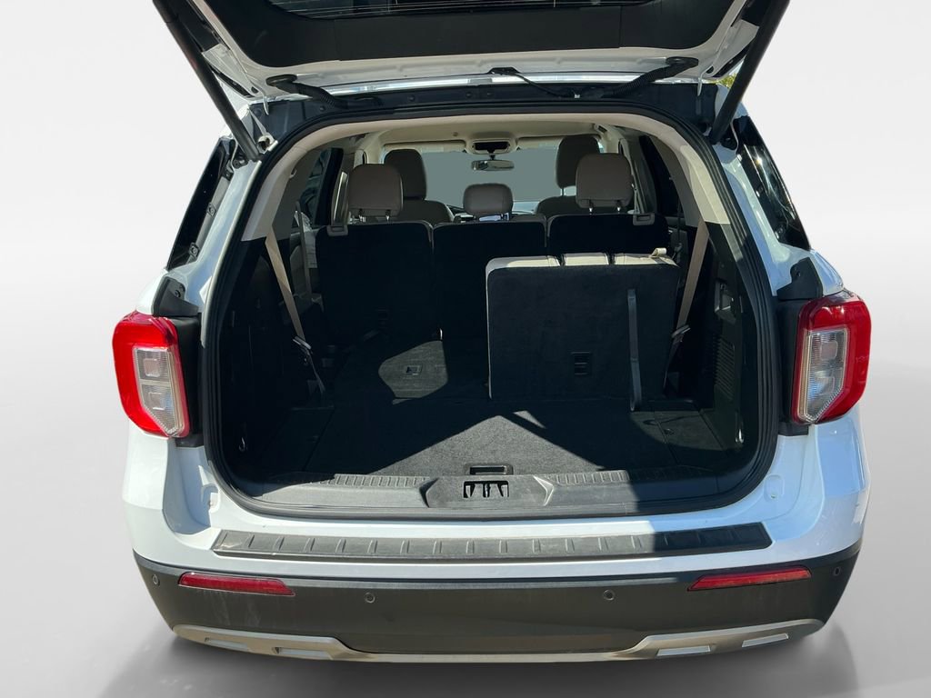 Used 2024 Ford Explorer XLT w/ Equipment Group 202A image 16