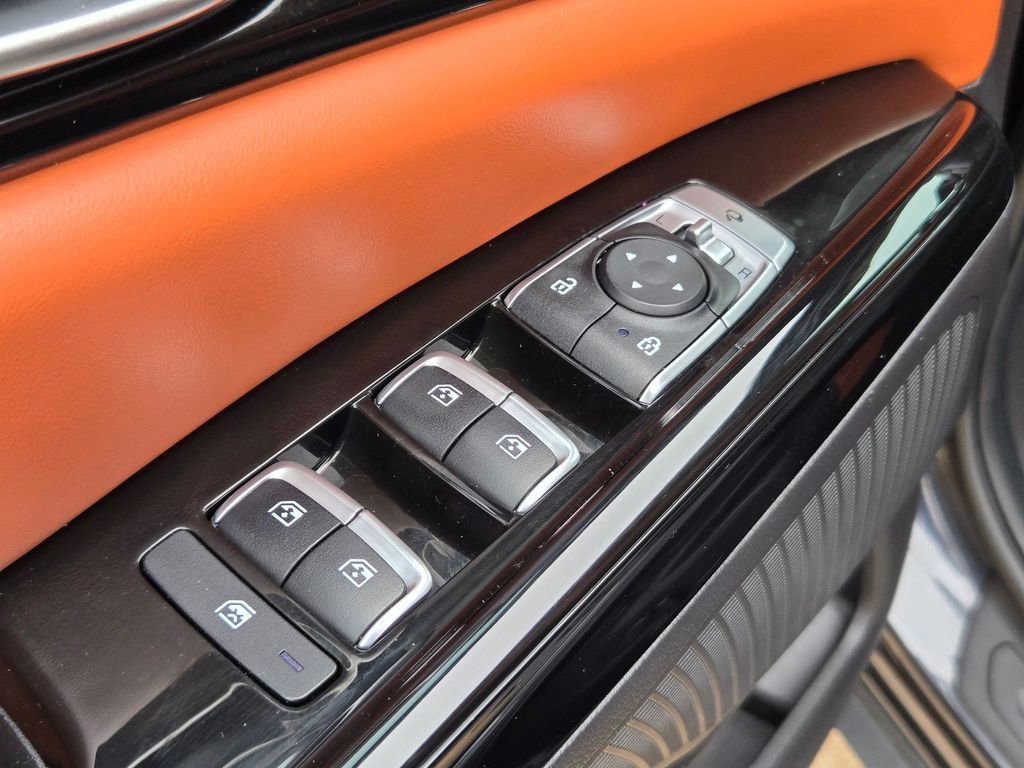 Used 2023 Kia Carnival SX FWD image 12