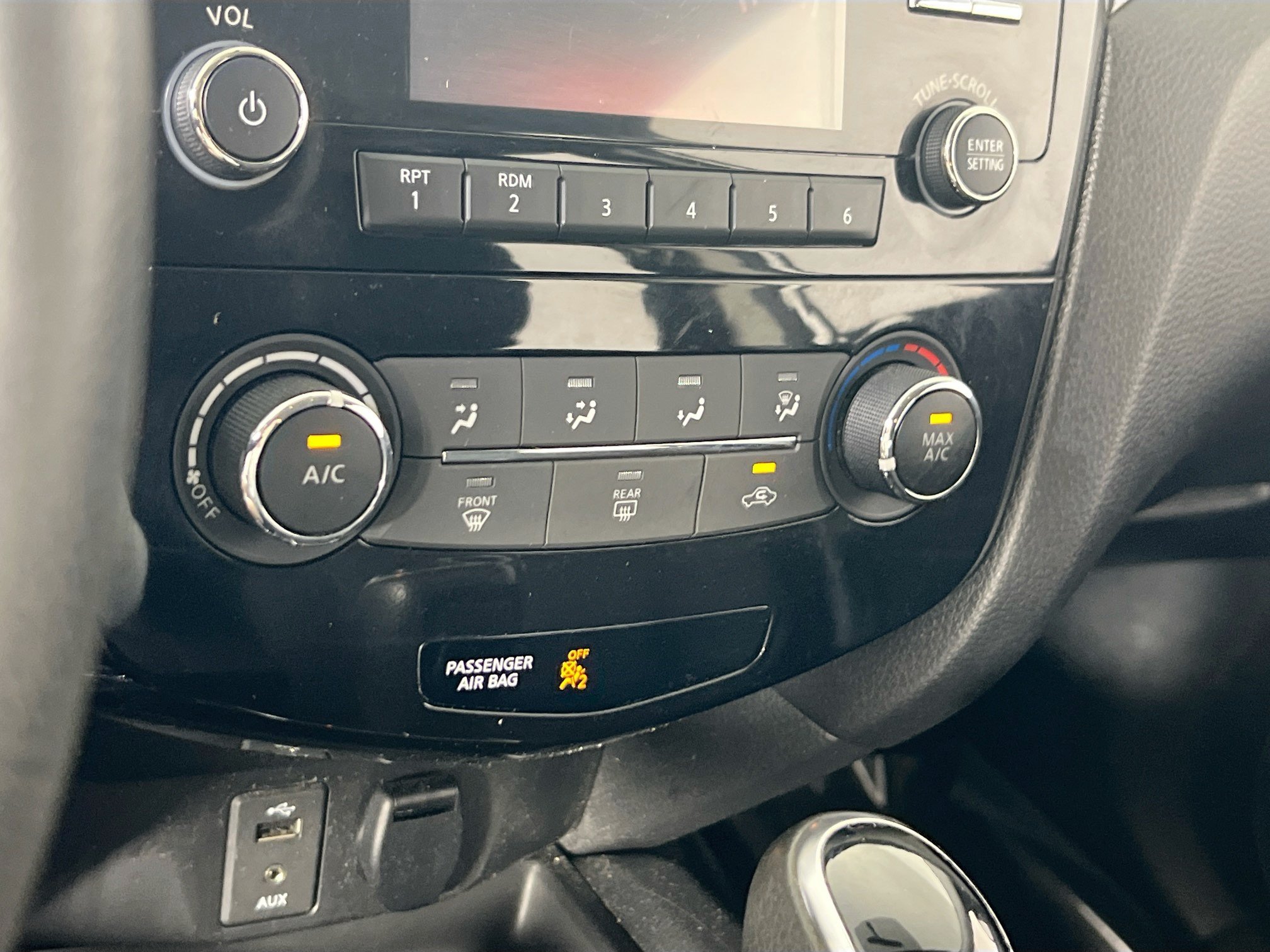 Used 2018 Nissan Rogue Sport S AWD/4WD image 15