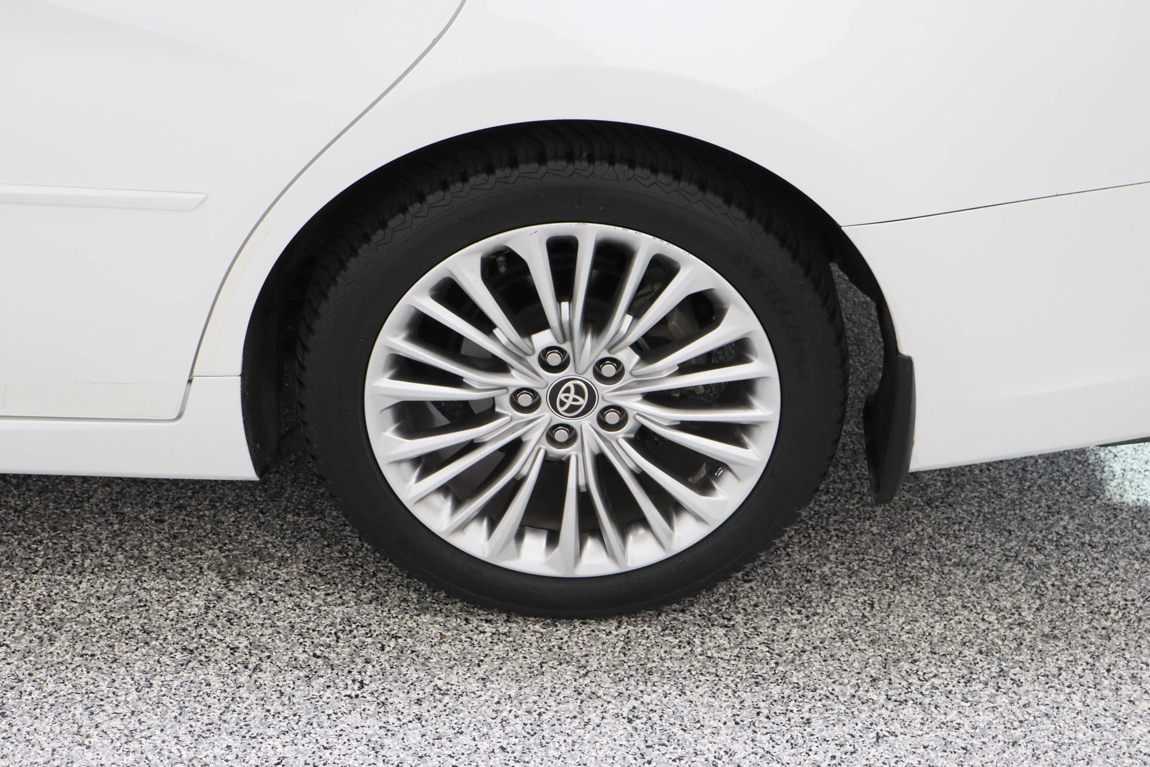 Used 2020 Toyota Avalon Limited w/ Advanced Safety Package FWD image 10