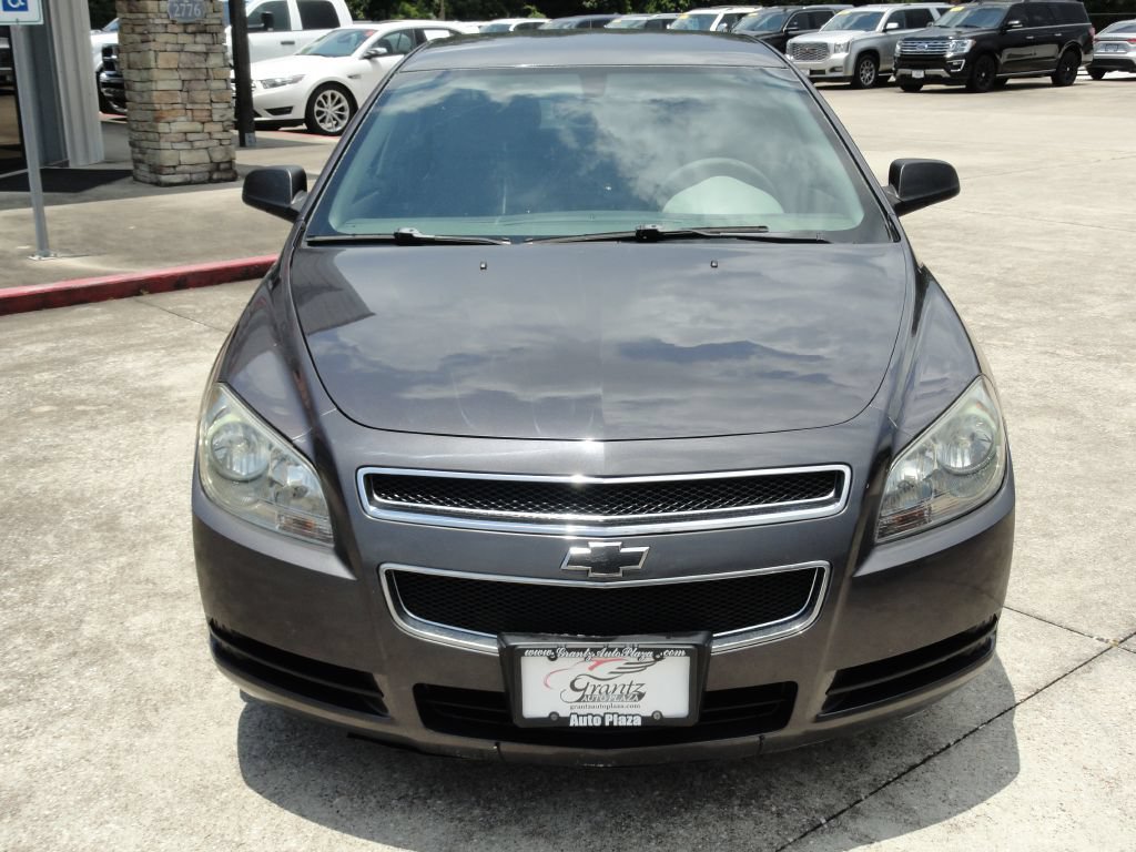 Used 2010 Chevrolet Malibu LS FWD image 2