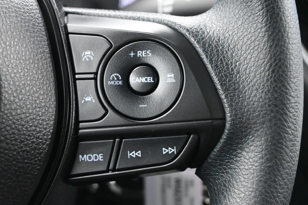 Used 2023 Toyota Corolla LE FWD image 7