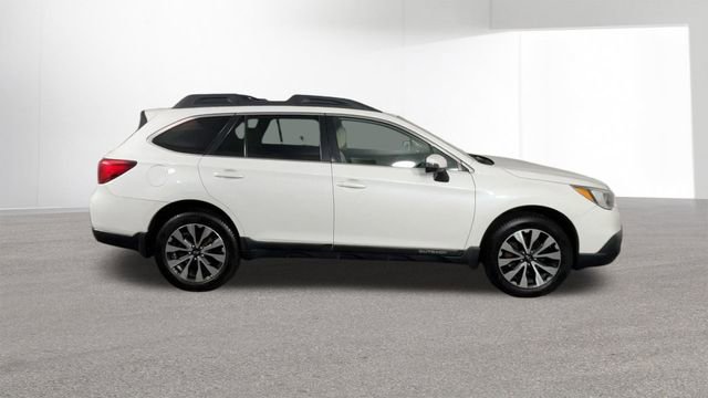Used 2016 Subaru Outback 2.5i Limited AWD/4WD image 10
