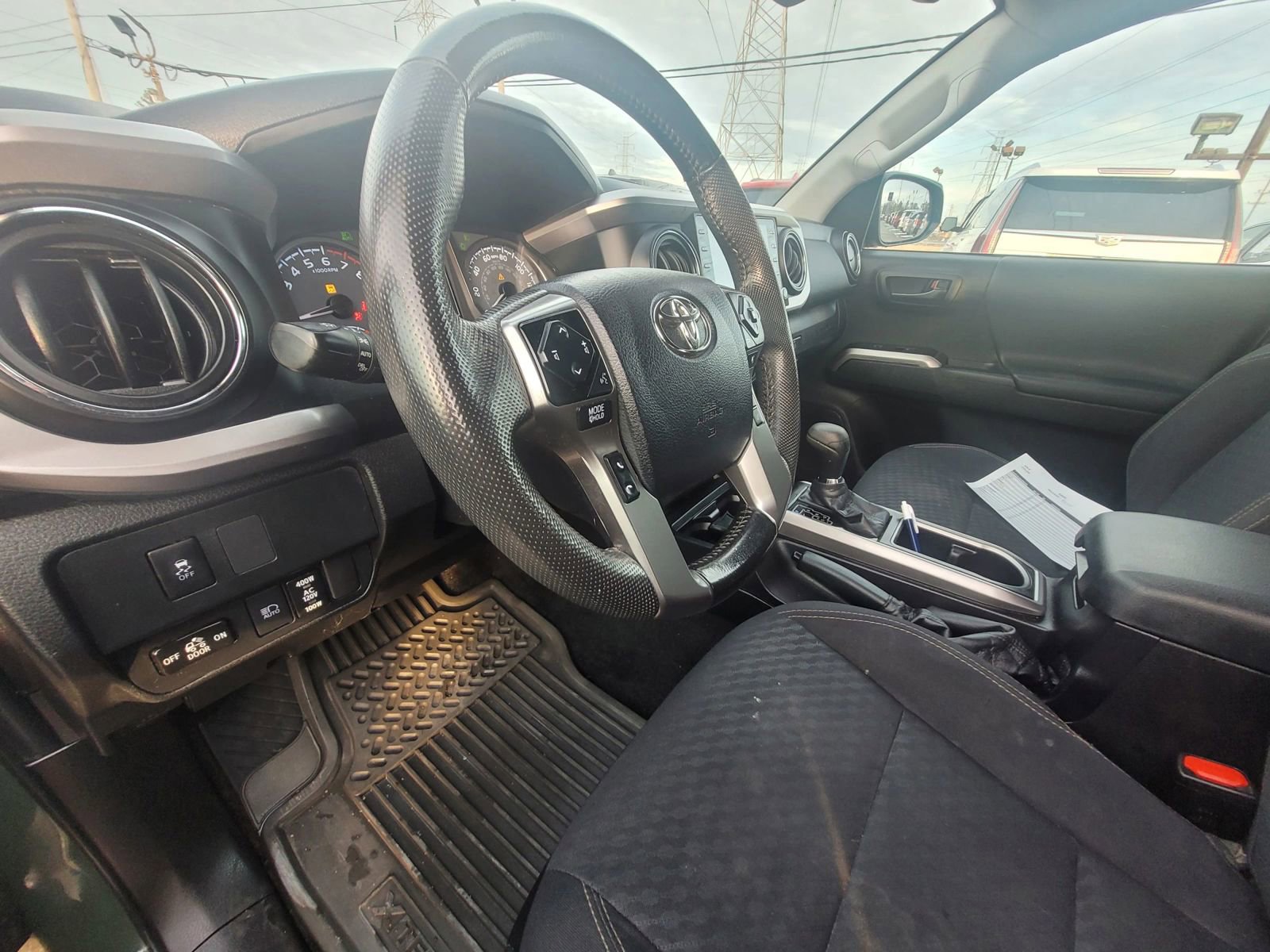 Used 2021 Toyota Tacoma SR5 w/ Trail Edition RWD image 13