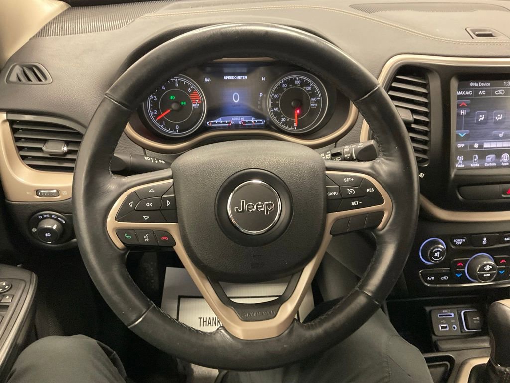 Used 2016 Jeep Cherokee Limited image 22