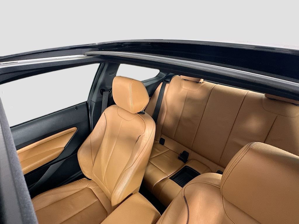 Used 2020 BMW 230i Coupe w/ M Sport Package image 14