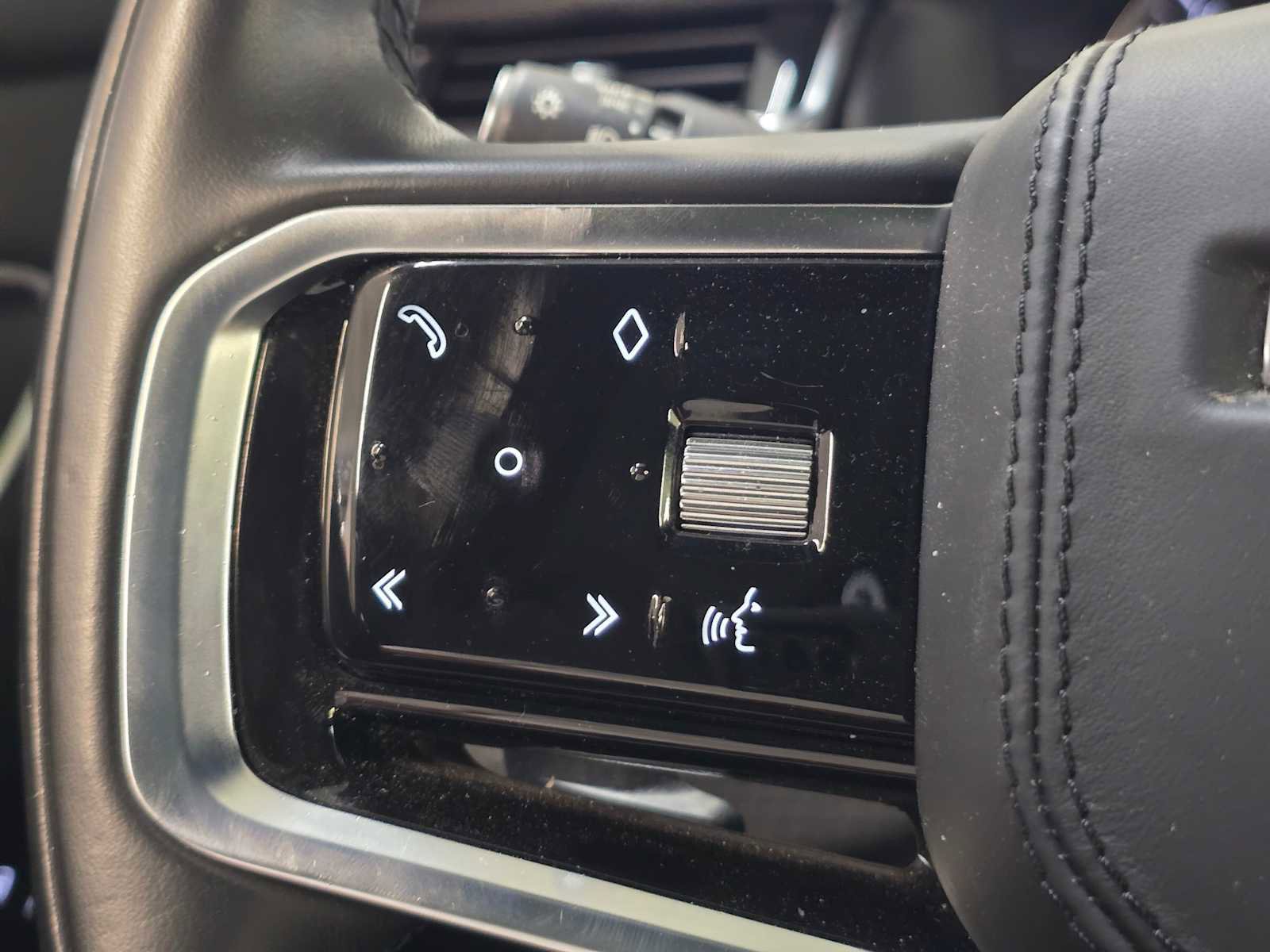 Used 2023 Land Rover Range Rover Velar R-Dynamic S AWD/4WD image 33