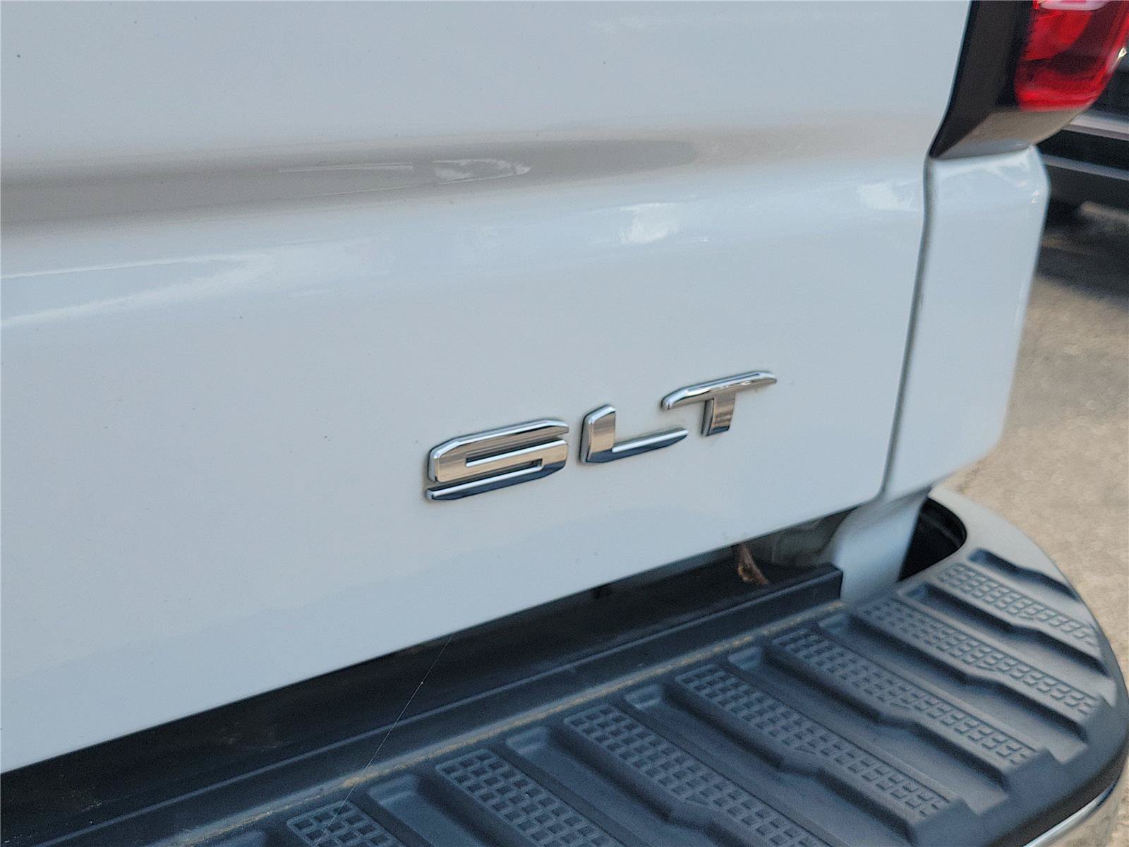 Used 2020 GMC Sierra 1500 SLT w/ SLT Premium Package AWD/4WD image 5