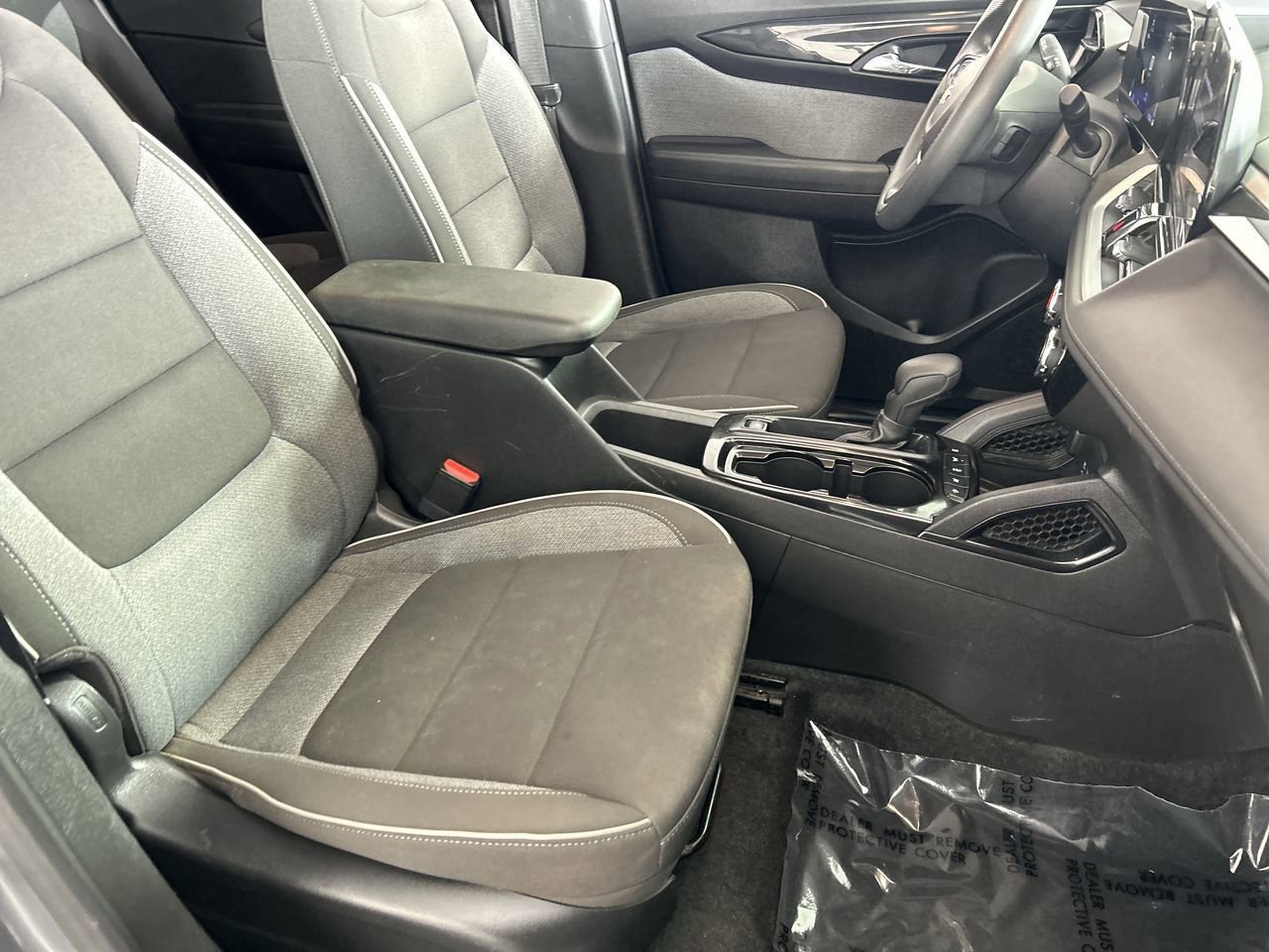 Used 2025 Chevrolet TrailBlazer LT FWD image 25