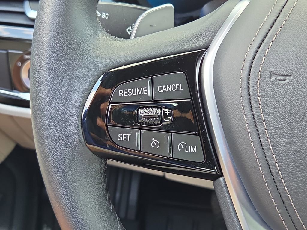Used 2023 BMW 530i w/ Premium Package RWD image 26