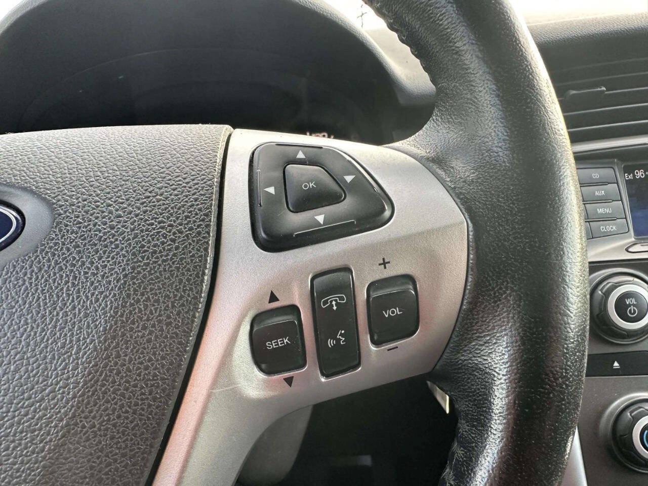 Used 2013 Ford Edge SEL FWD image 23