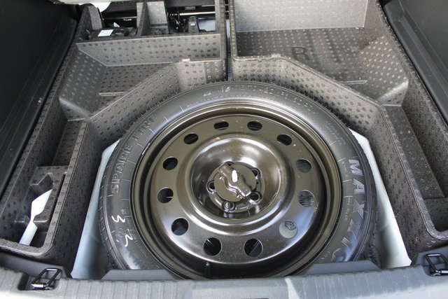 Used 2024 Ford Edge SE image 17