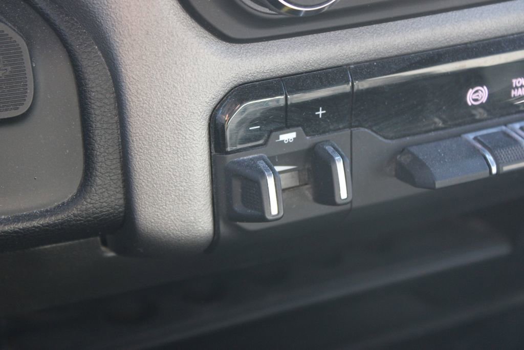 Used 2024 RAM 2500 Big Horn image 31