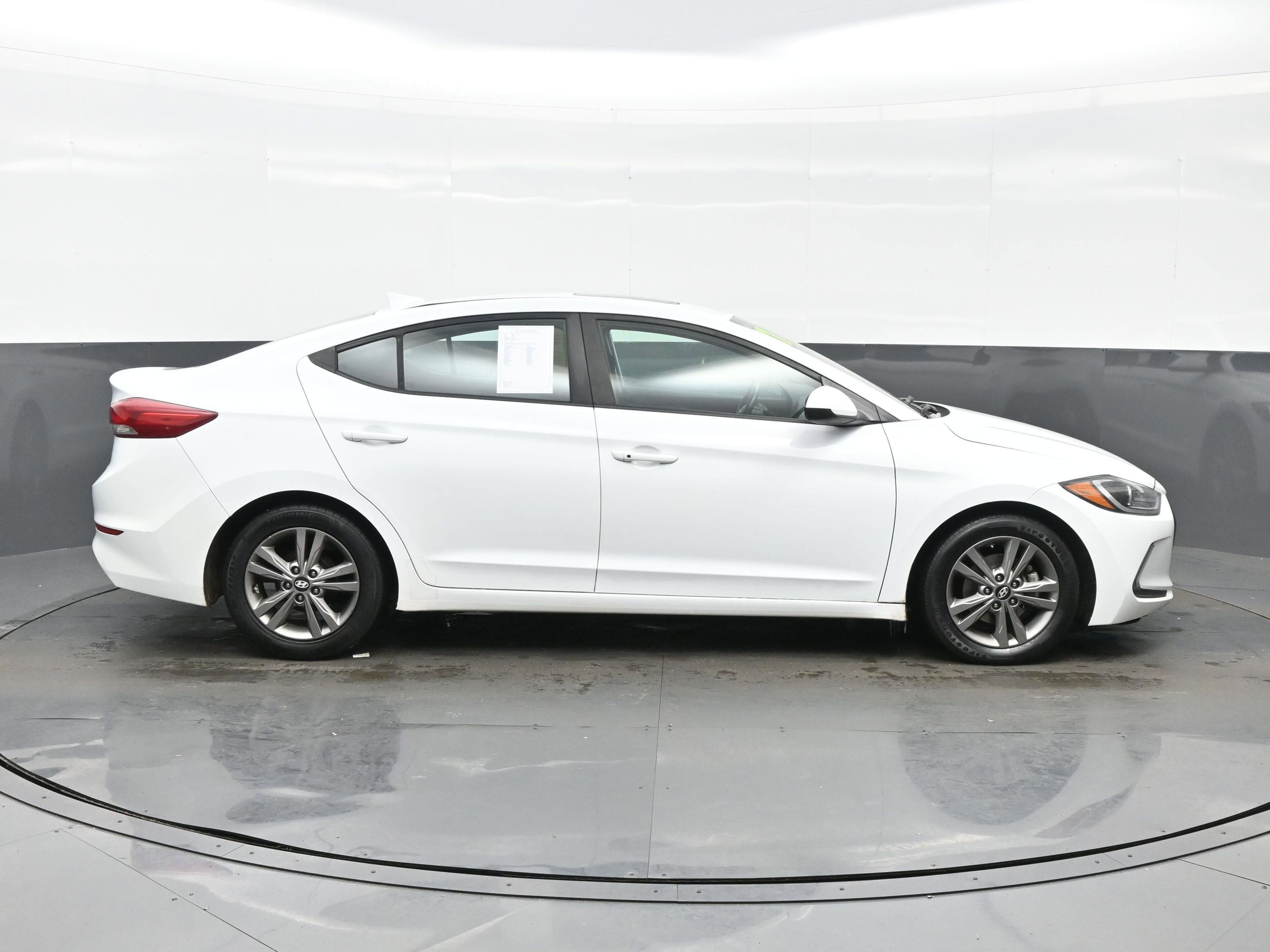 Used 2017 Hyundai Elantra Value Edition image 7