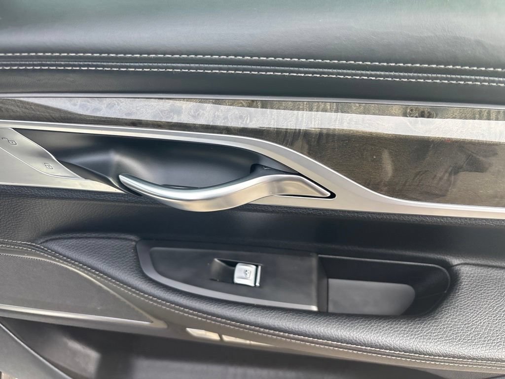Used 2017 BMW 740i xDrive AWD/4WD image 33