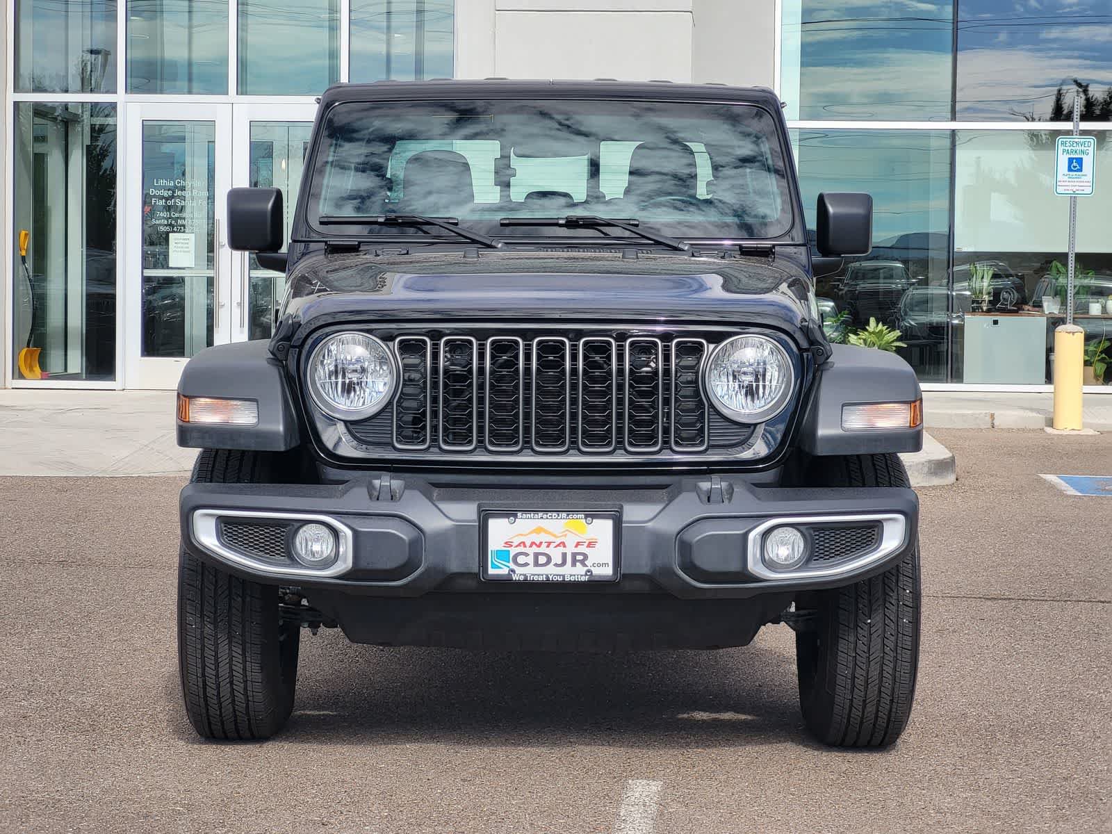 Used 2025 Jeep Gladiator Sport AWD/4WD image 2