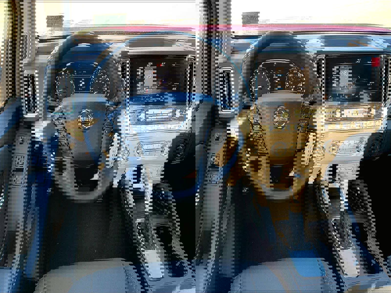 Used 2025 Nissan Frontier SV image 17