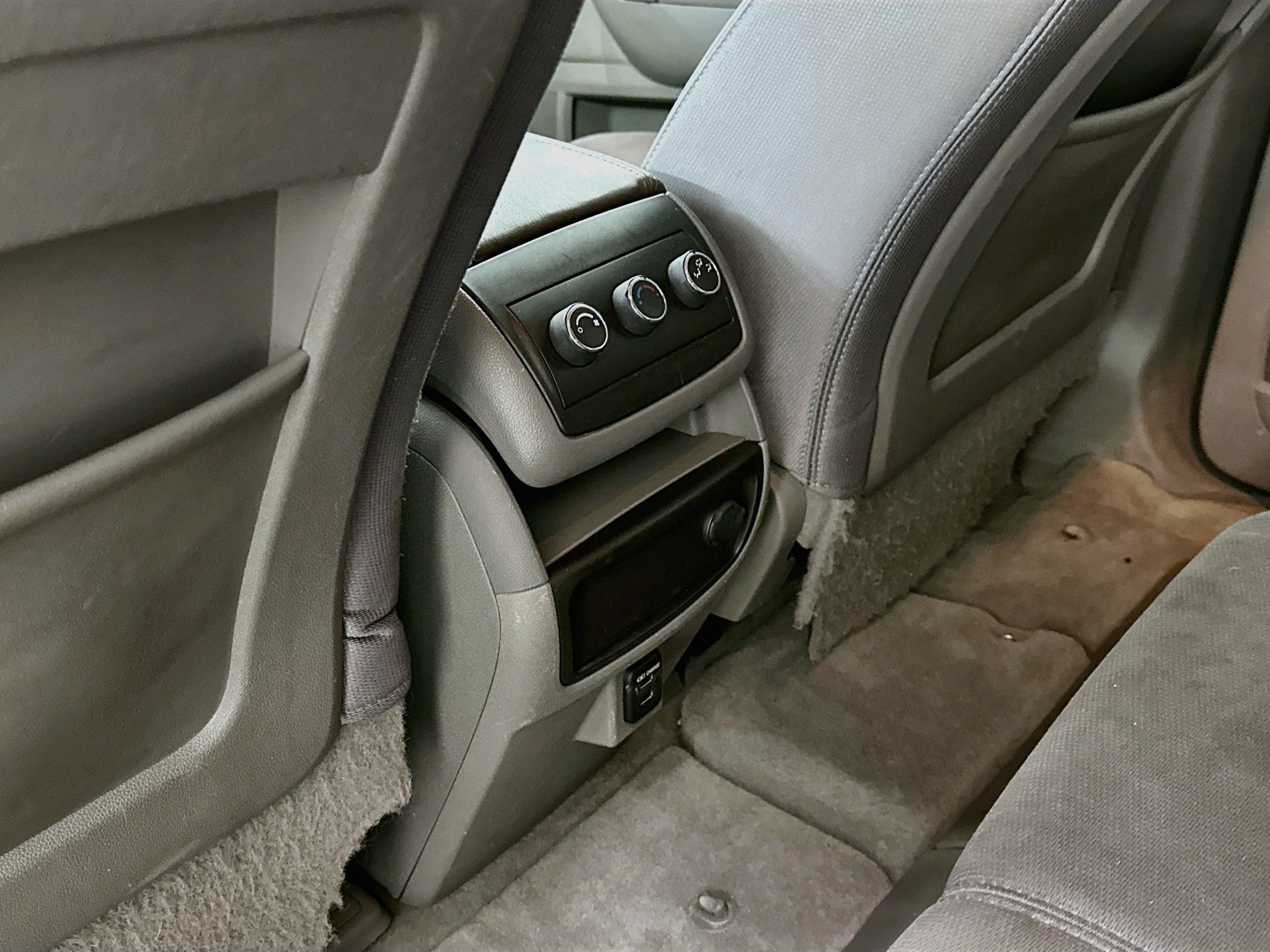Used 2015 Chevrolet Traverse LS FWD image 27